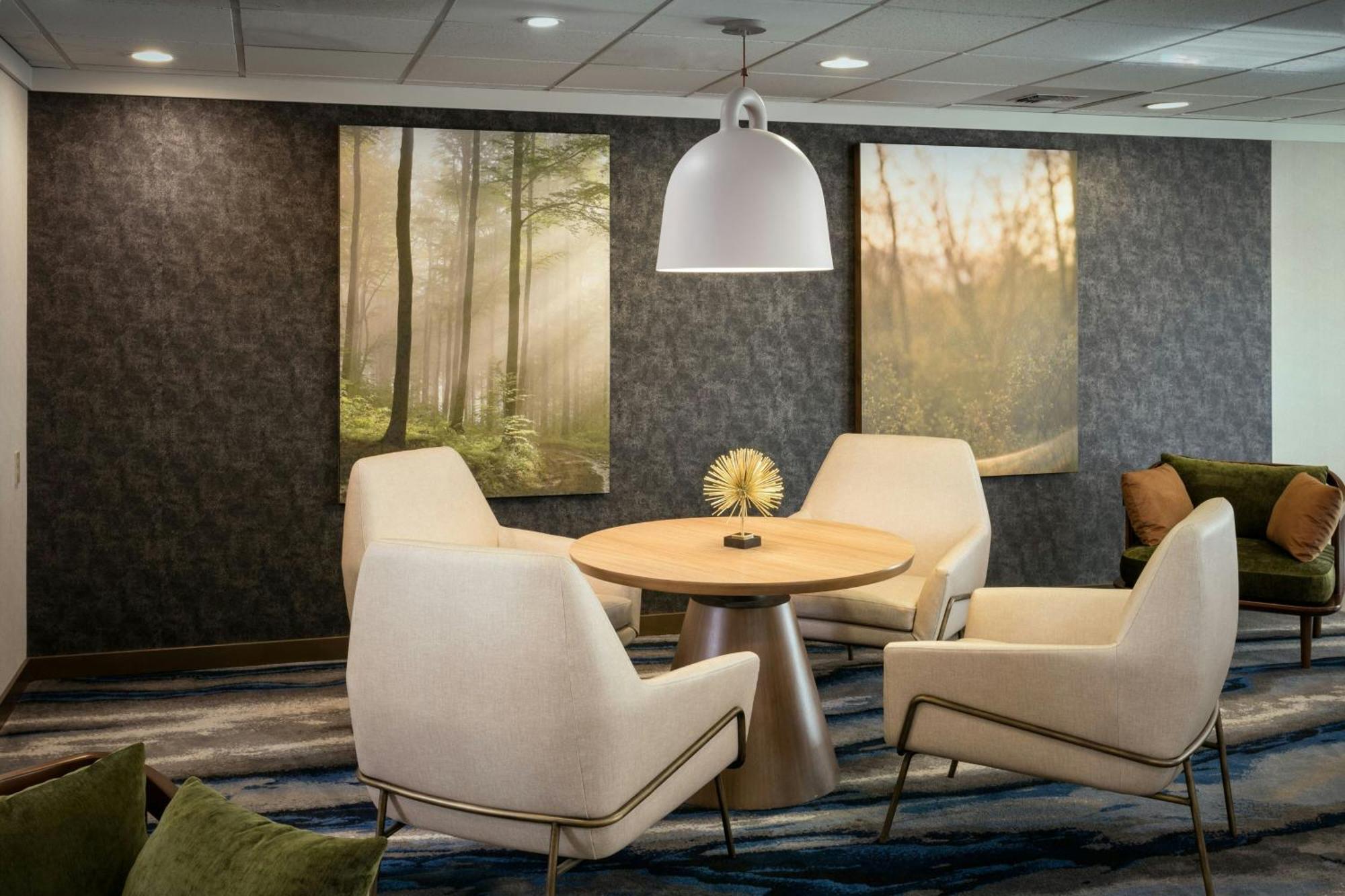 Fairfield & By Marriott Midtown 3*