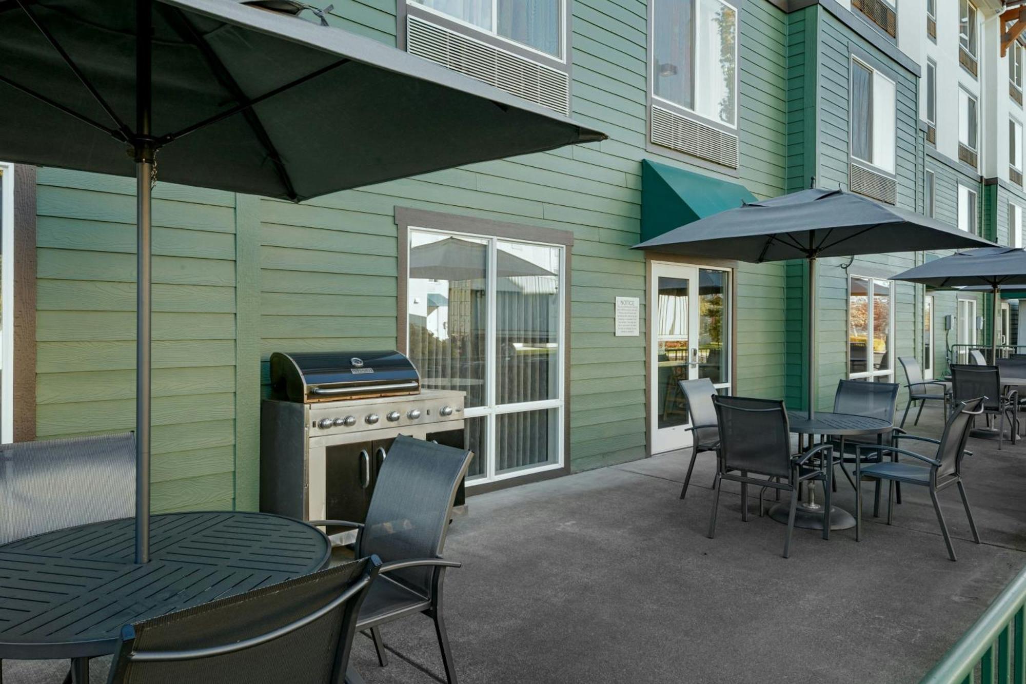 Fairfield & By Marriott Midtown Hotel Anchorage